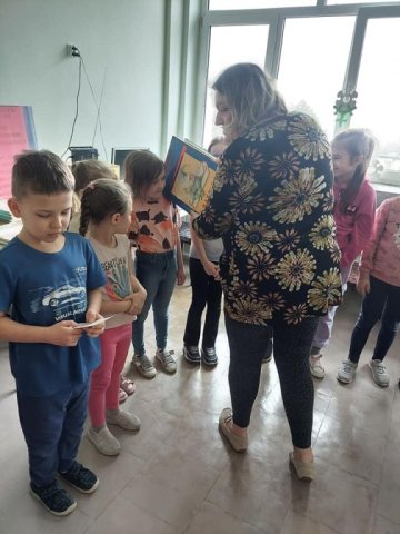 b_1024_768_0_00_images_2023_2024_KAWA_Pasowanie_czytelnik_428497424_866272211967395_8959217663283096129_n